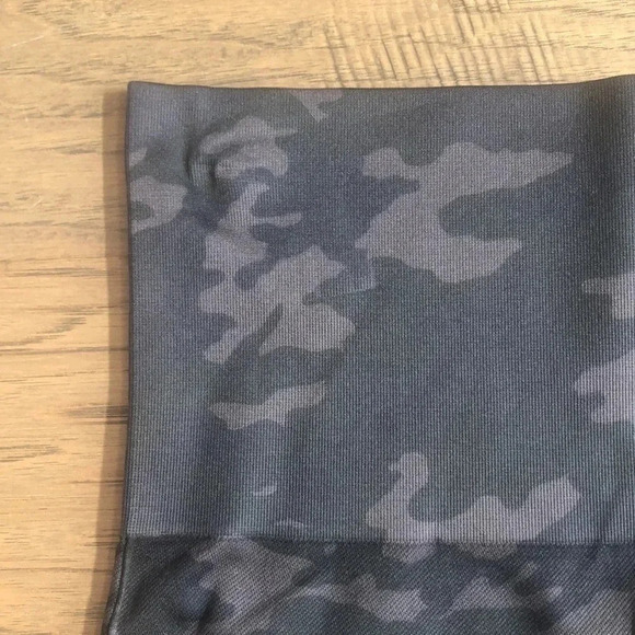 SPANX lamn bike shorts black camo Sz XL New with Tags - Picture 5 of 8